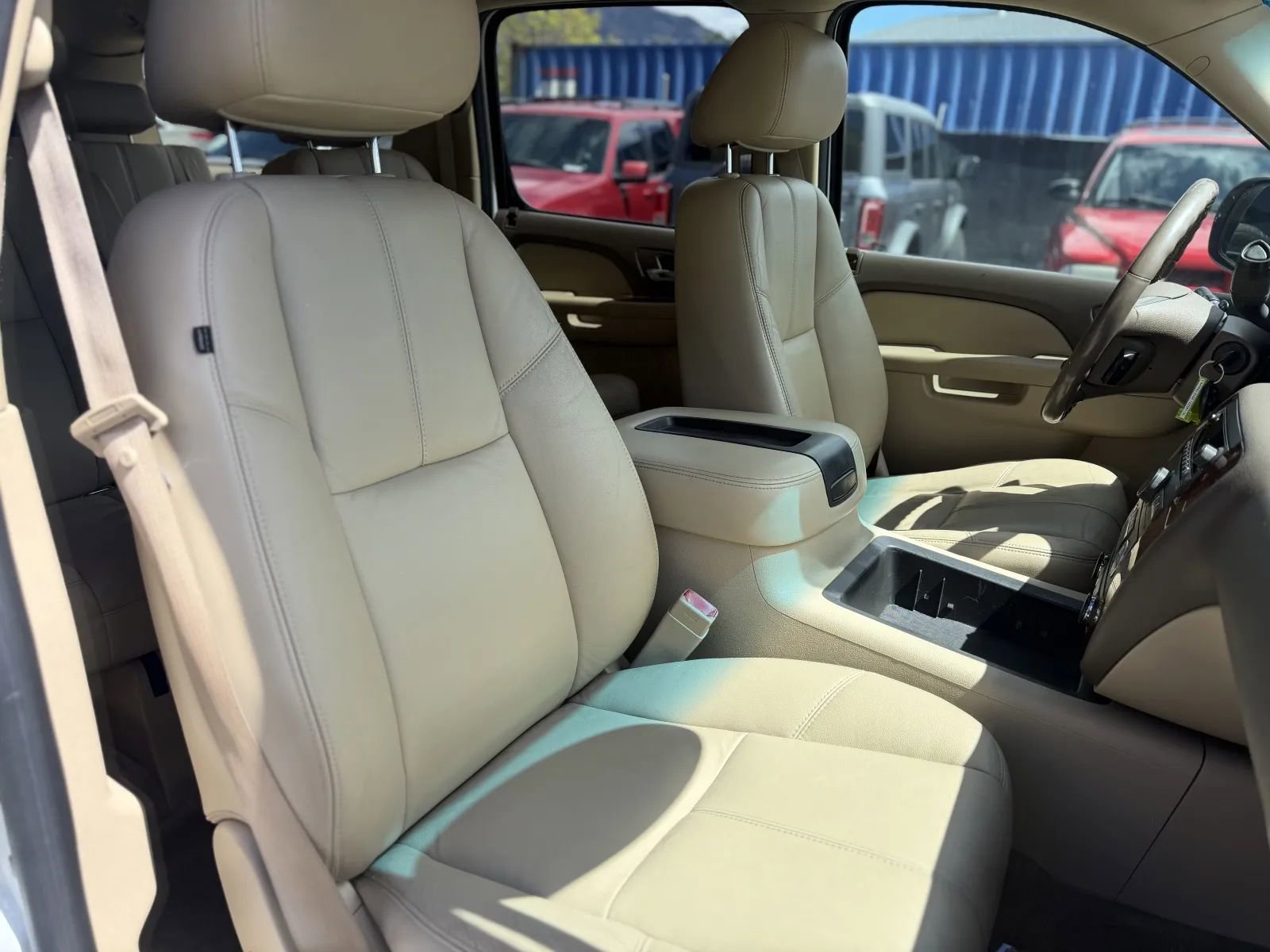 Used 2010 Chevrolet Suburban LT w/ Luxury Package image 20
