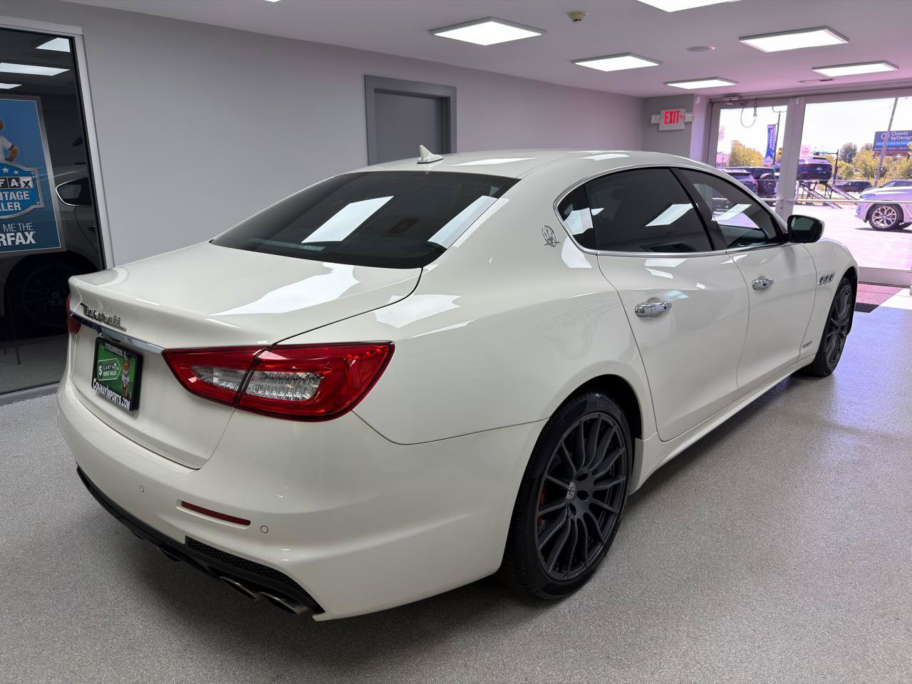 Used 2018 Maserati Quattroporte S GranSport Q4 AWD/4WD image 3