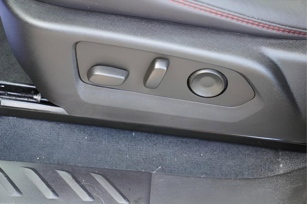 Used 2023 Chevrolet Colorado Z71 w/ Z71 Convenience Package 2 image 21