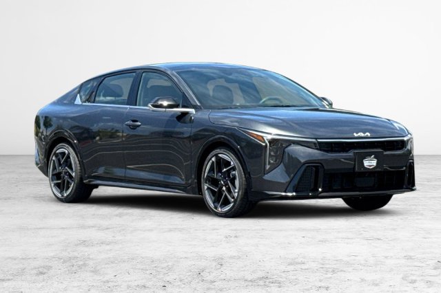 New 2026 Kia K4 GT-Line w/ GT-Line Premium Package FWD image 2