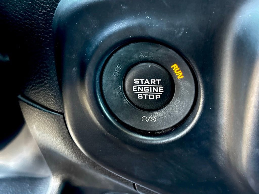 Used 2023 Jeep Wrangler Unlimited Sahara w/ Cold Weather Group AWD/4WD image 21
