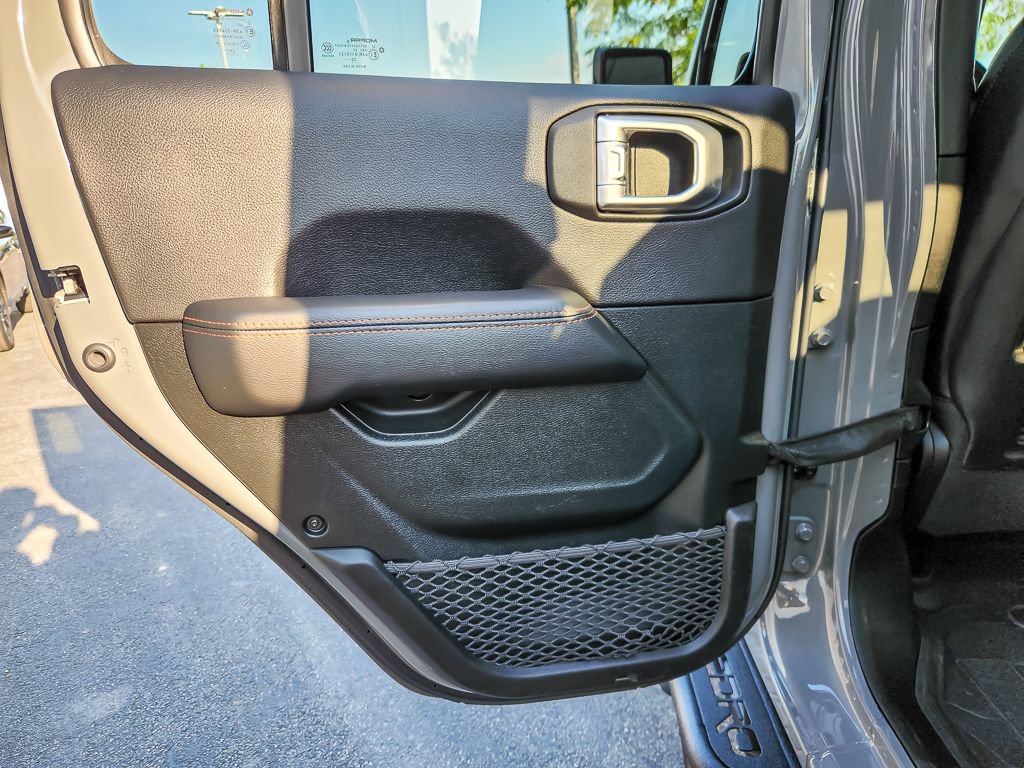 Used 2021 Jeep Gladiator Mojave AWD/4WD image 18