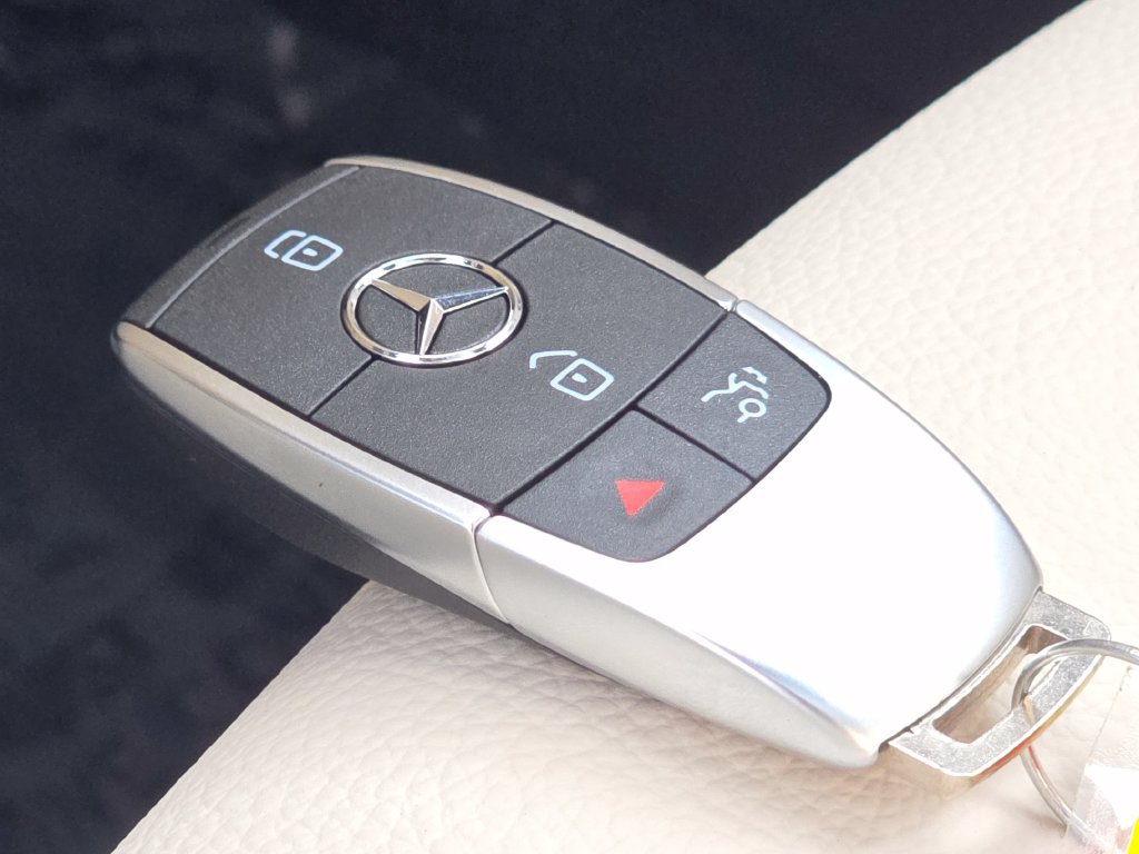 New 2026 Mercedes-Benz GLB 250 4MATIC image 35