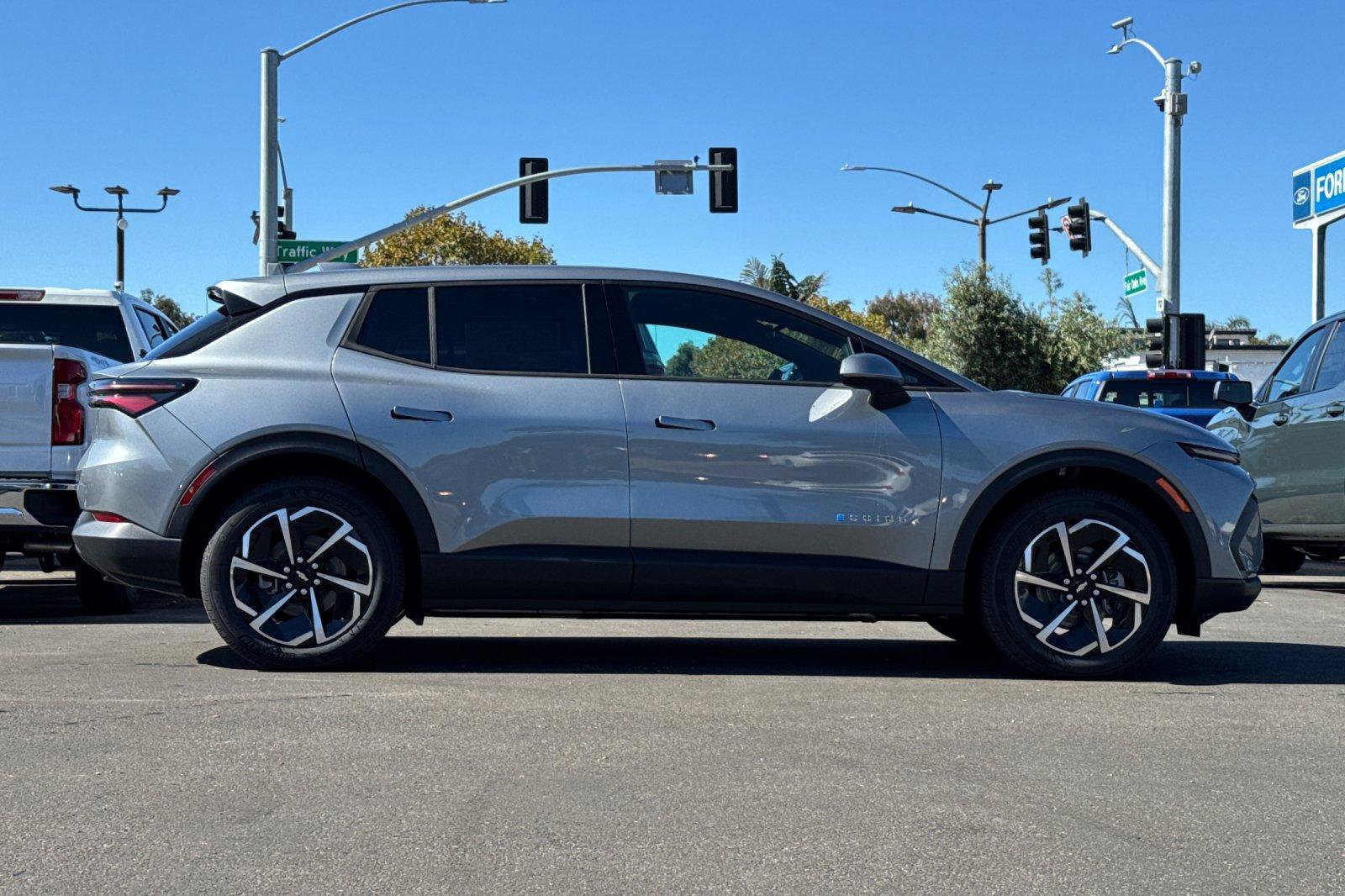 New 2026 Chevrolet Equinox EV LT image 3