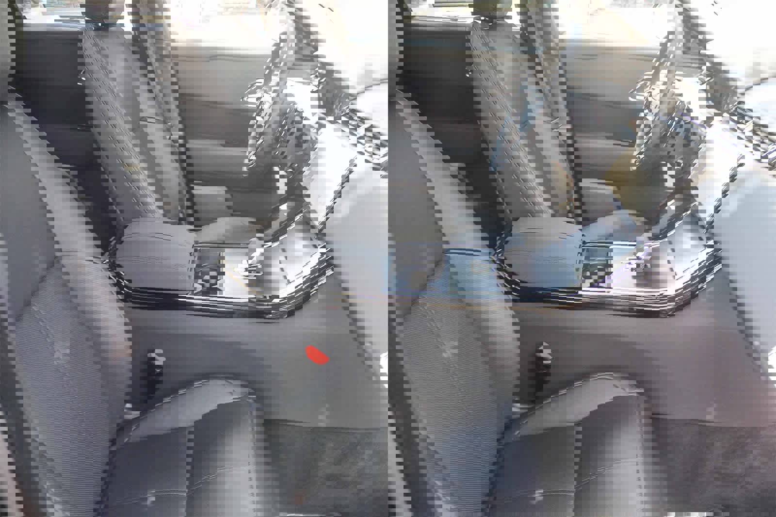 New 2026 Land Rover Range Rover Velar Dynamic SE image 21