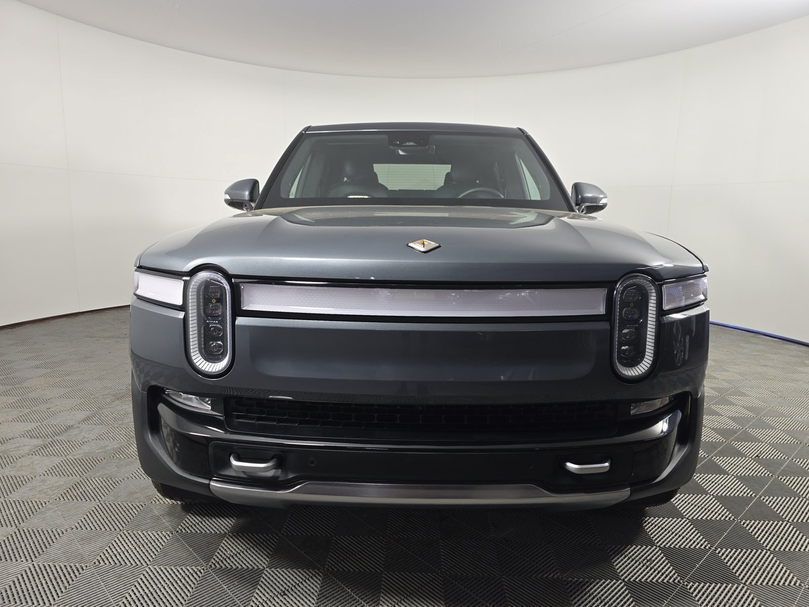 Used 2024 Rivian R1T Adventure Quad AWD/4WD image 8