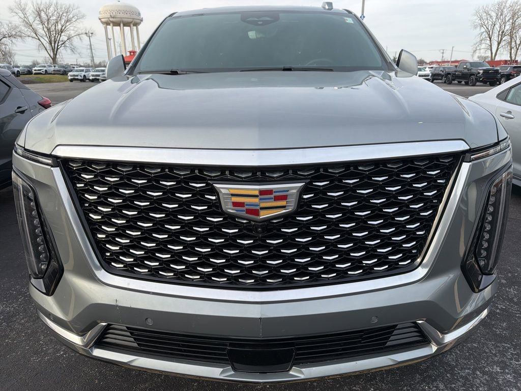 Used 2025 Cadillac Escalade Premium Luxury w/ Touring Package image 8