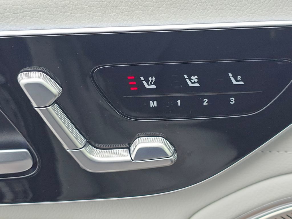 Certified 2022 Mercedes-Benz EQS 580 4MATIC Sedan image 7