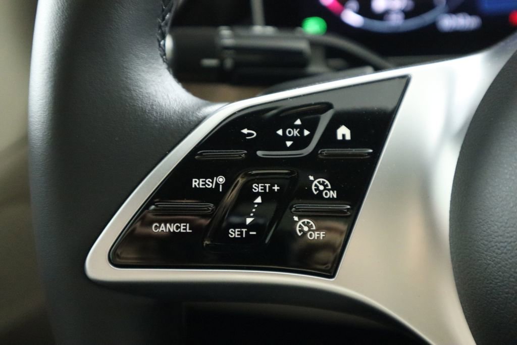 Certified 2025 Mercedes-Benz C 300 Sedan image 11