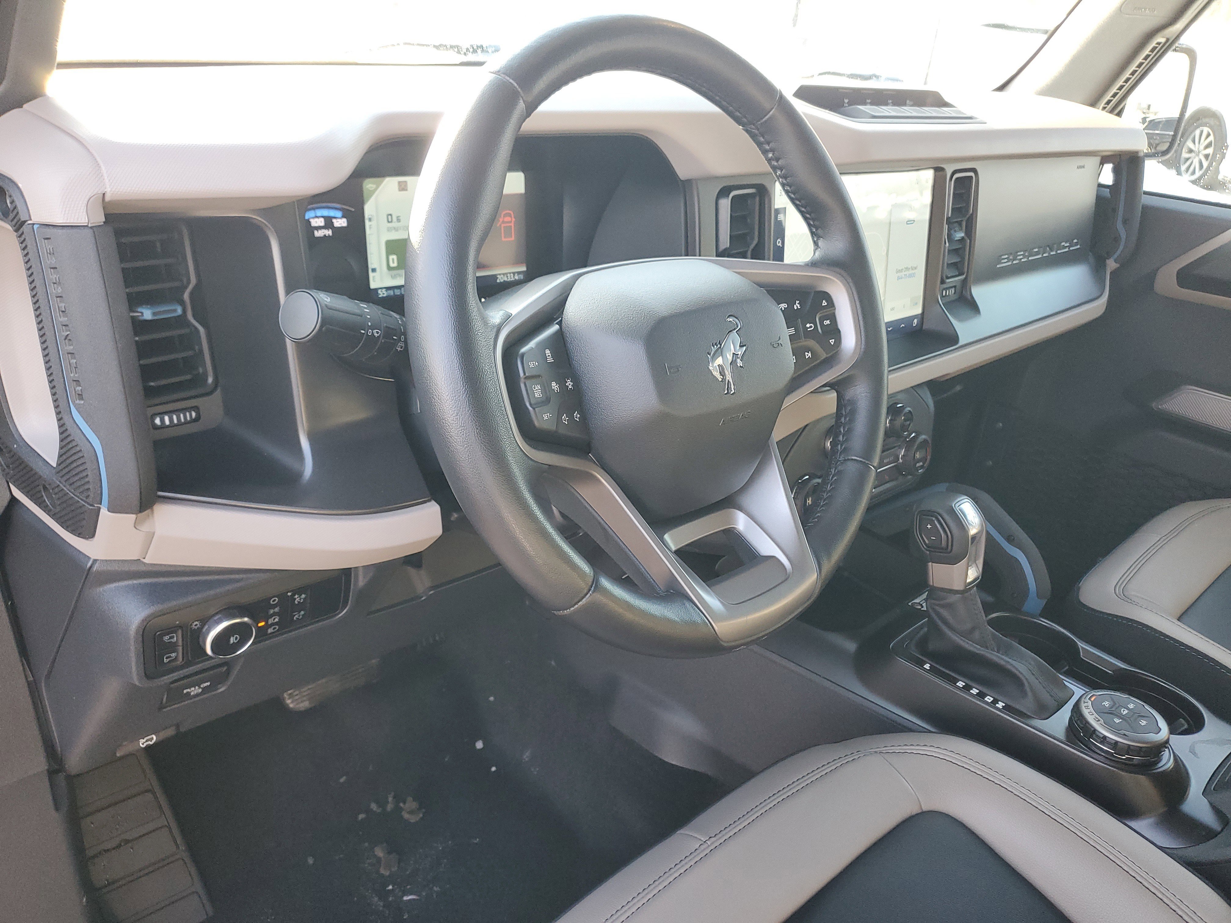 Used 2023 Ford Bronco Wildtrak image 13