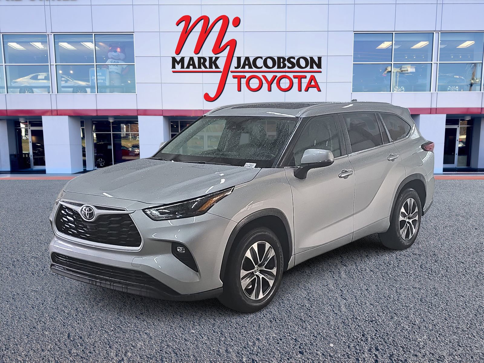 Used 2023 Toyota Highlander XLE