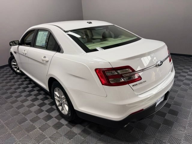 Used 2013 Ford Taurus SE FWD image 9