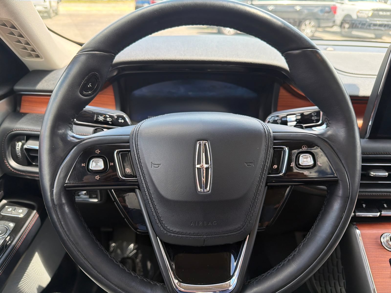 Used 2020 Lincoln Aviator Reserve w/ Equipment Group 202A AWD/4WD image 17