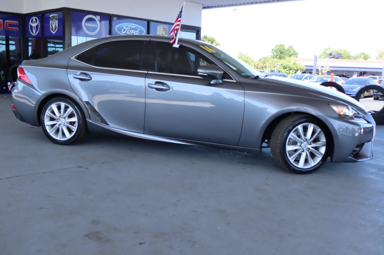 Used 2016 Lexus IS 200t RWD image 6