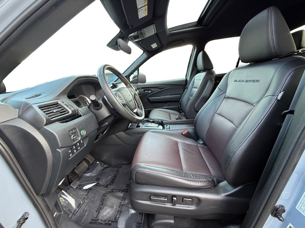 Used 2023 Honda Ridgeline Black Edition image 9