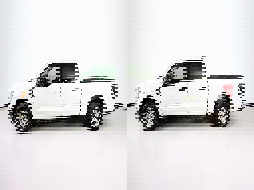 Used 2022 Ford F150 XLT w/ Equipment Group 301A Mid image 3