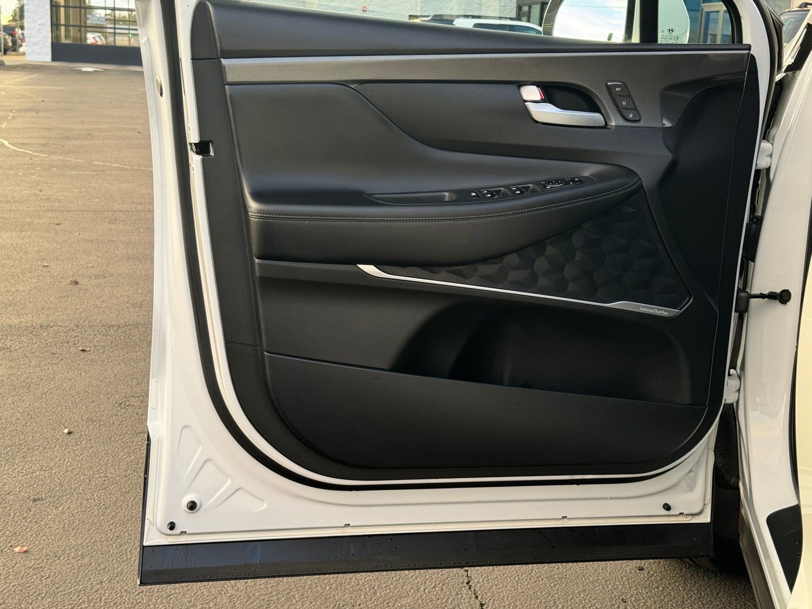 Used 2022 Hyundai Santa Fe Limited w/ Cargo Package image 12