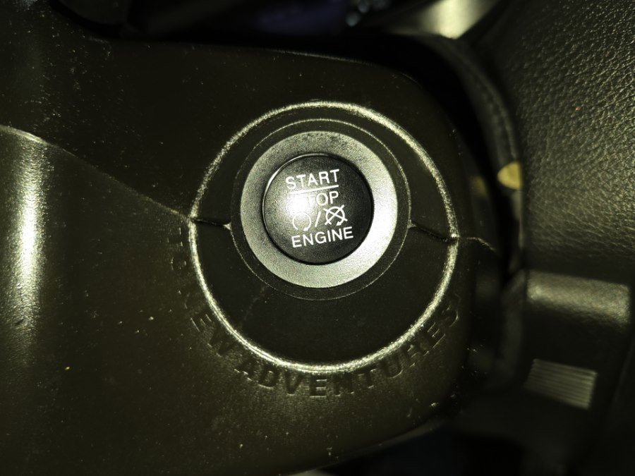 Used 2021 Jeep Renegade Limited w/ Sun & Sound Group image 25