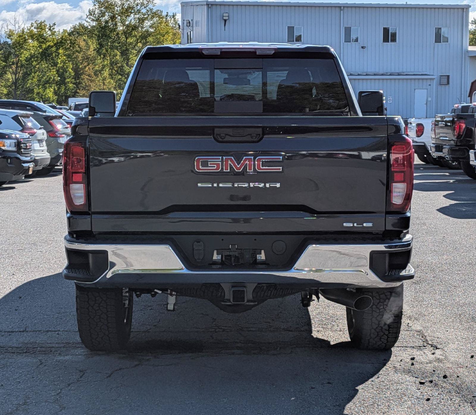 New 2026 GMC Sierra 2500 SLE w/ SLE Value Package; AWD/4WD image 9