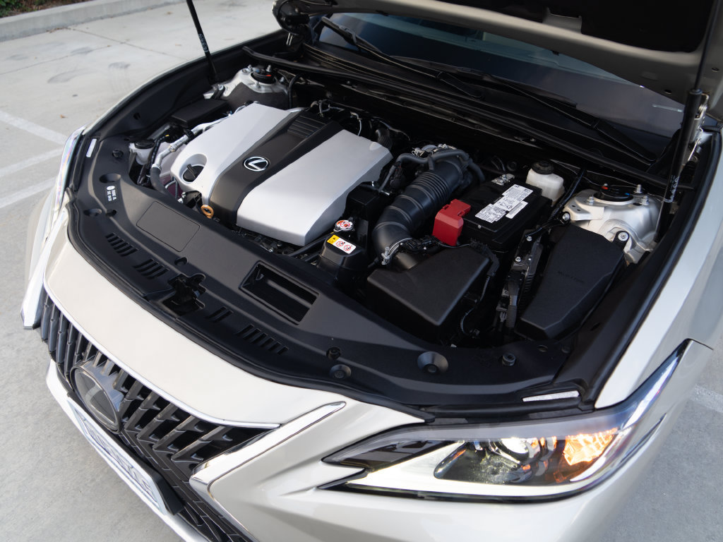 Certified 2025 Lexus ES 350 w/ Premium Package FWD image 6