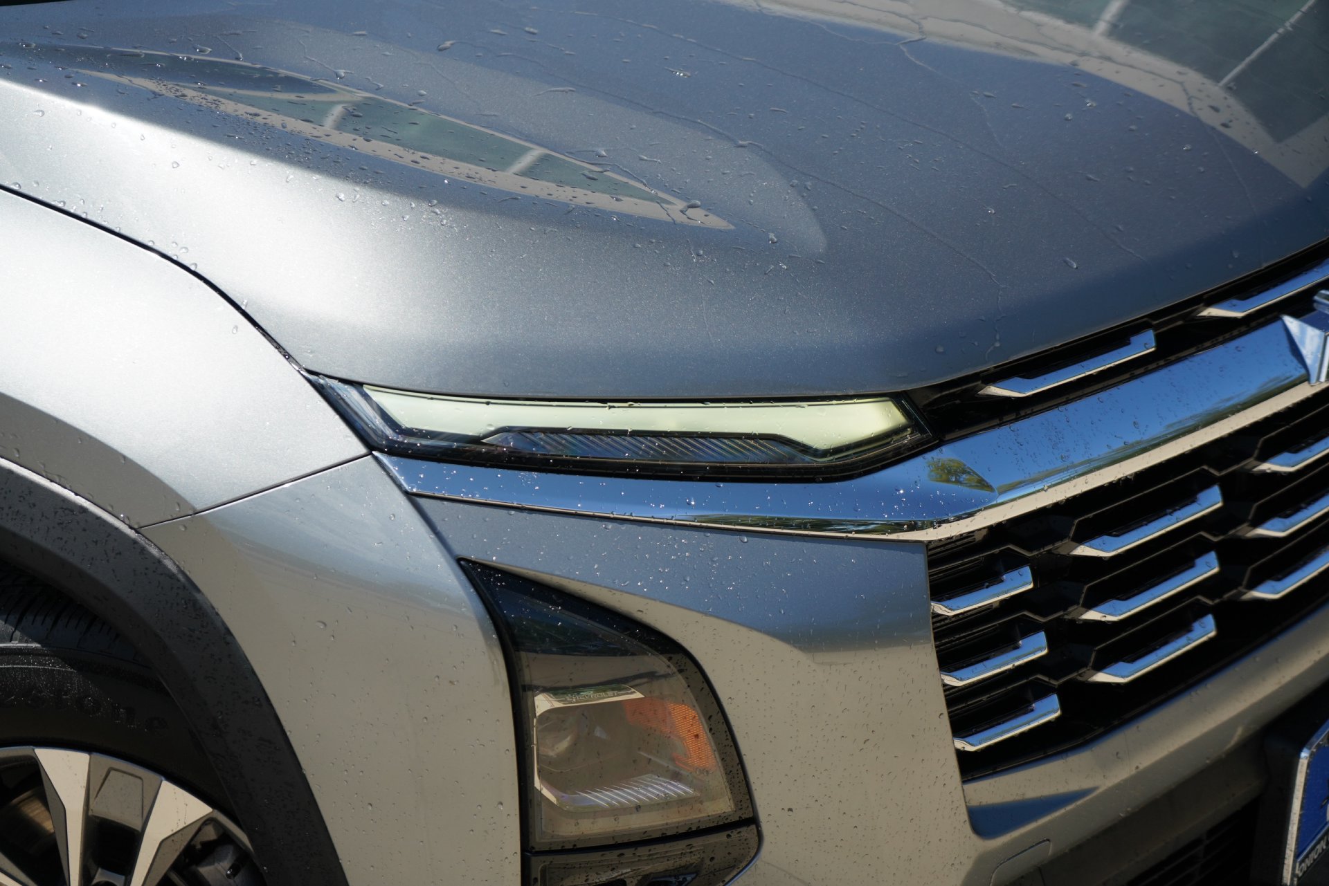 Used 2025 Chevrolet Equinox LT w/ Convenience Package II FWD image 2