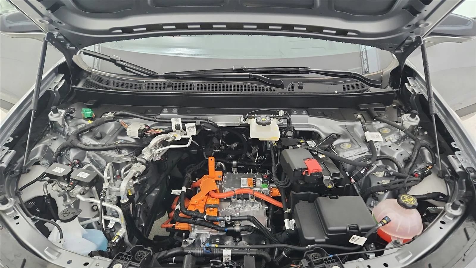 New 2025 Chevrolet Blazer EV RS RWD image 32