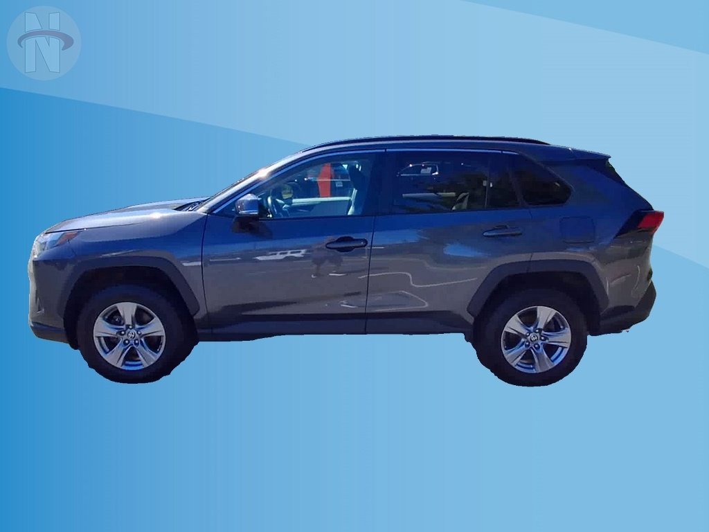 Used 2022 Toyota RAV4 XLE w/ Convenience Package AWD/4WD image 5