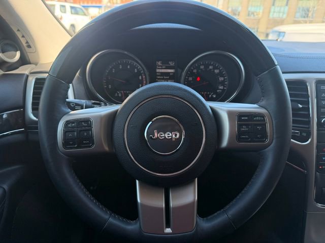 Used 2013 Jeep Grand Cherokee Overland Summit AWD/4WD image 15