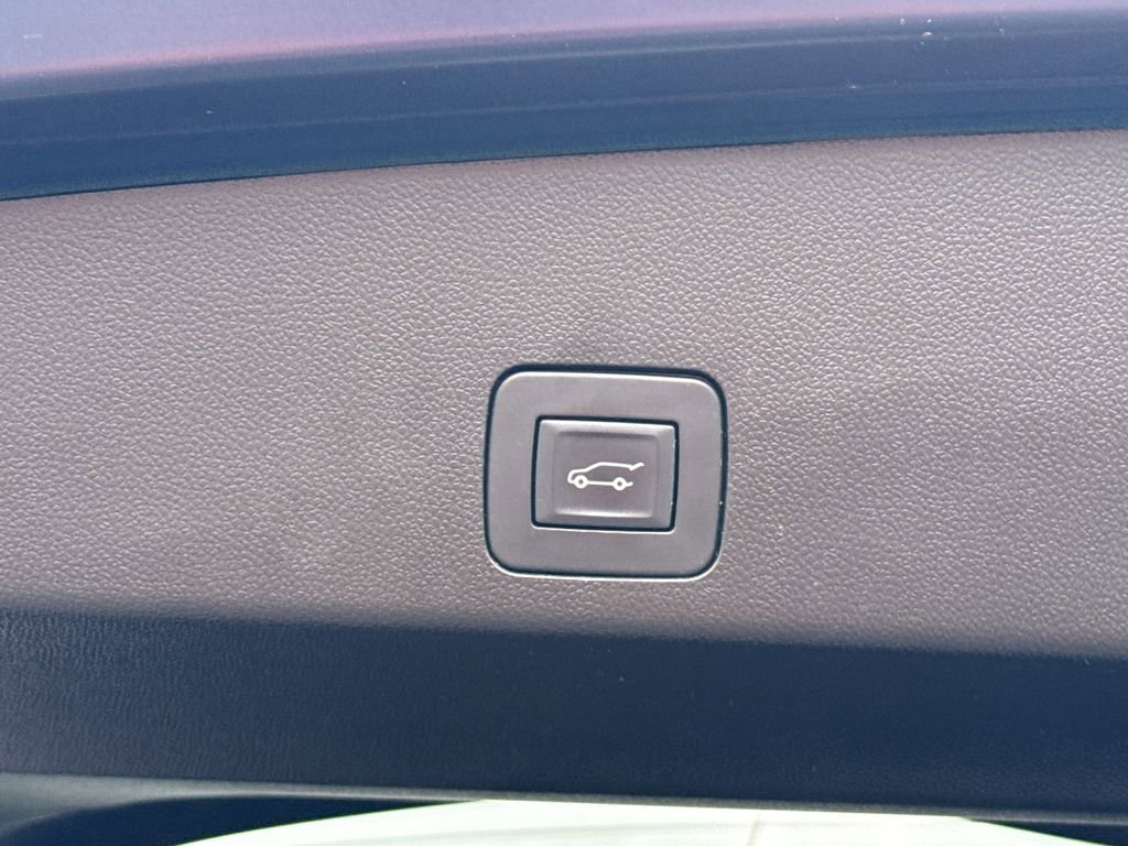 Certified 2023 Buick Encore GX Essence w/ Experience Buick Package FWD image 34