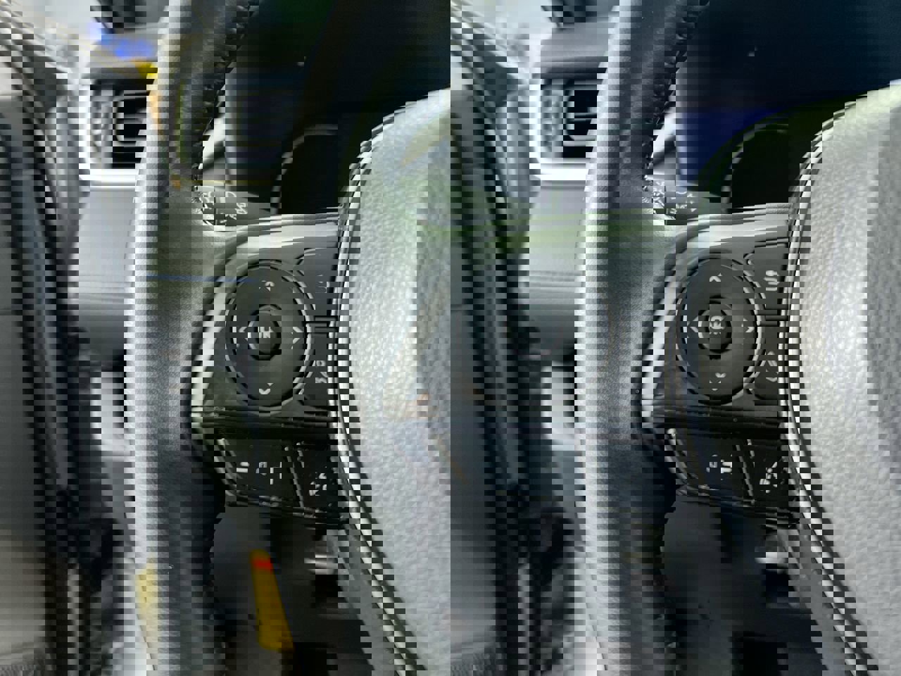 Used 2023 Toyota RAV4 SE image 16