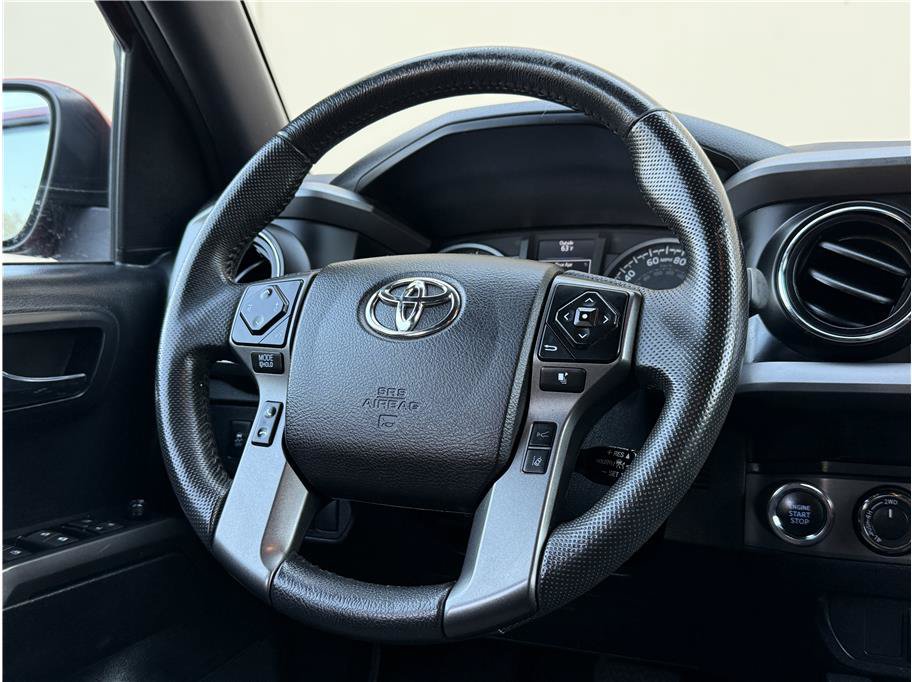 Used 2021 Toyota Tacoma TRD Off-Road AWD/4WD image 9