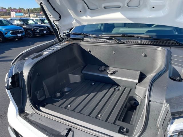 New 2025 Chevrolet Silverado EV LT image 6