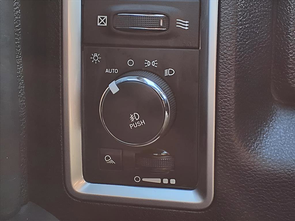 Used 2016 RAM 1500 Limited image 25