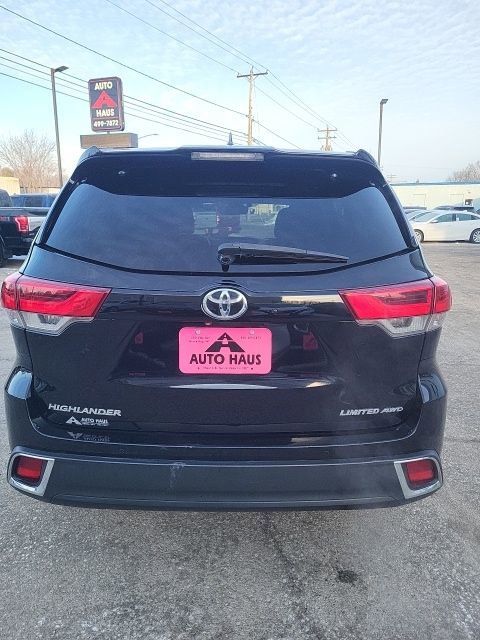 Used 2017 Toyota Highlander Limited Platinum image 20