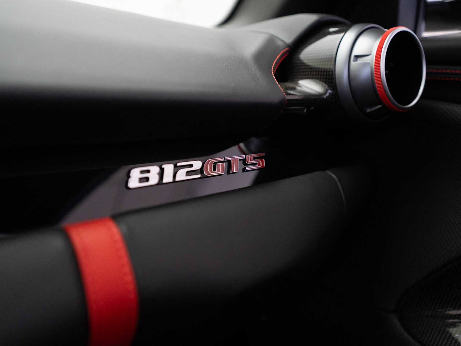 Used 2021 Ferrari 812 GTS RWD image 27