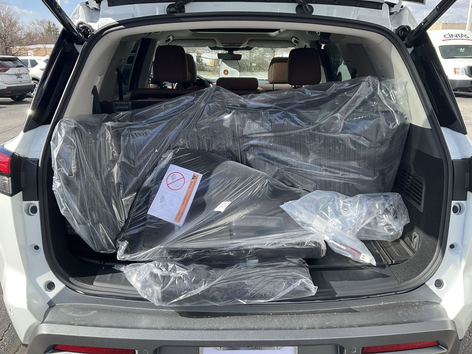 New 2026 Nissan Pathfinder Platinum w/ Cargo Package AWD/4WD image 31