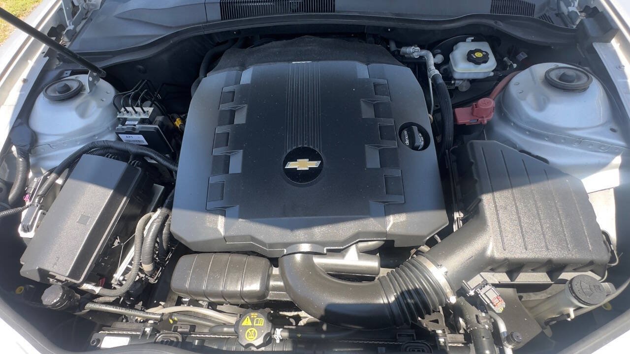Used 2015 Chevrolet Camaro LS RWD image 16