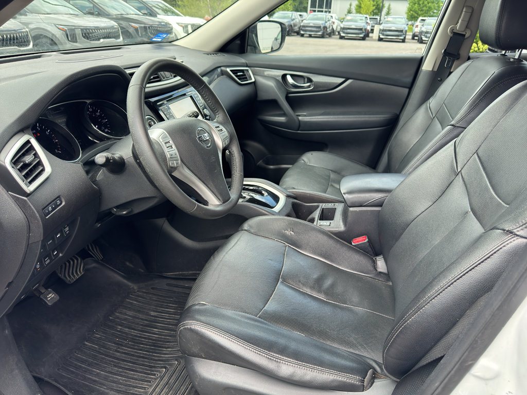 Used 2016 Nissan Rogue SL w/ SL Premium Package AWD/4WD image 7