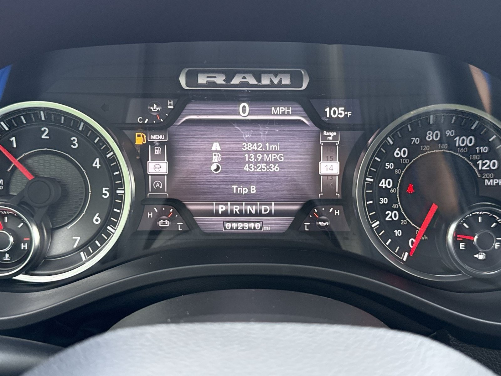 Used 2024 RAM 1500 Laramie RWD image 17