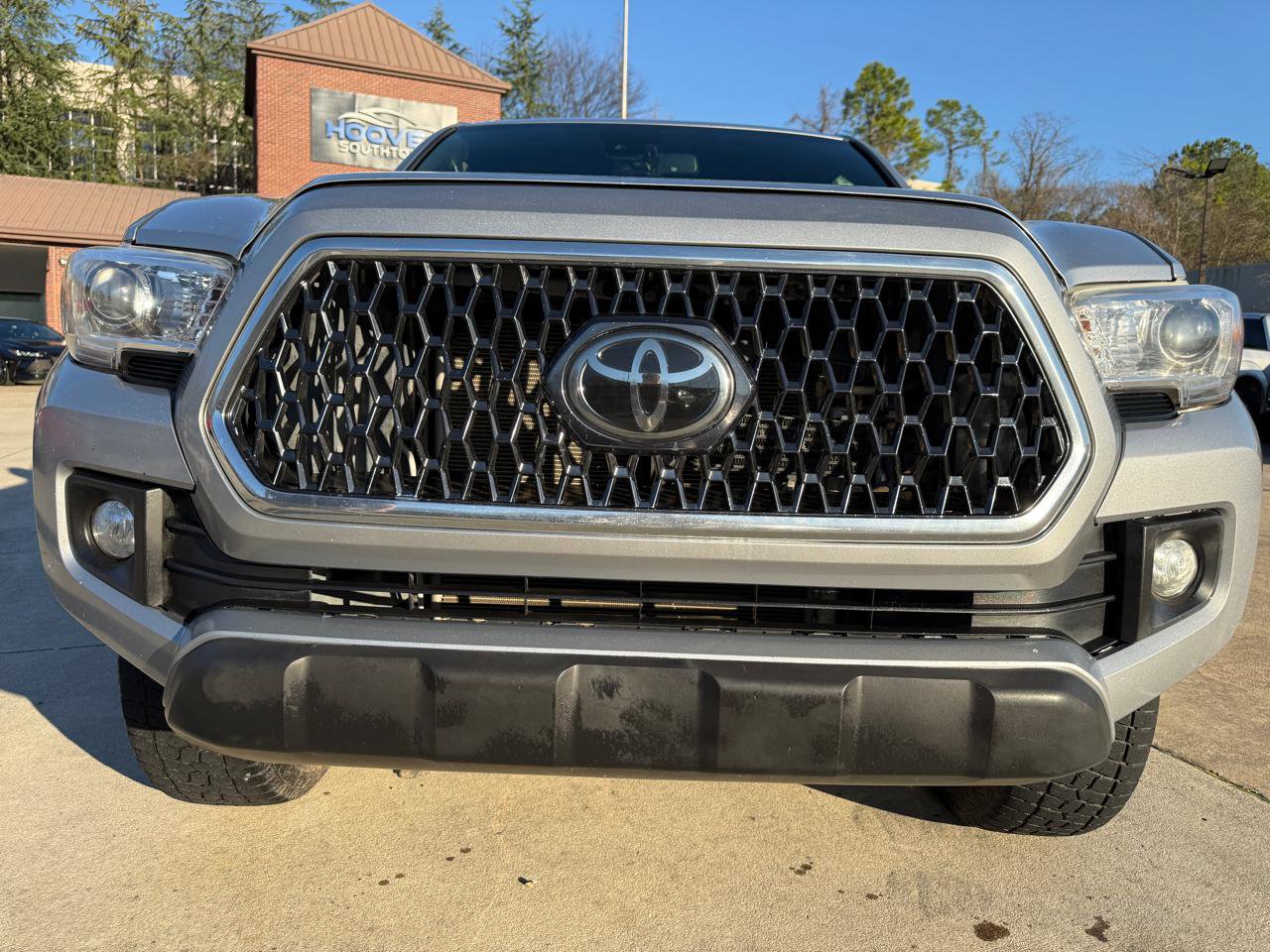Used 2019 Toyota Tacoma TRD Off-Road w/ Technology Package image 7