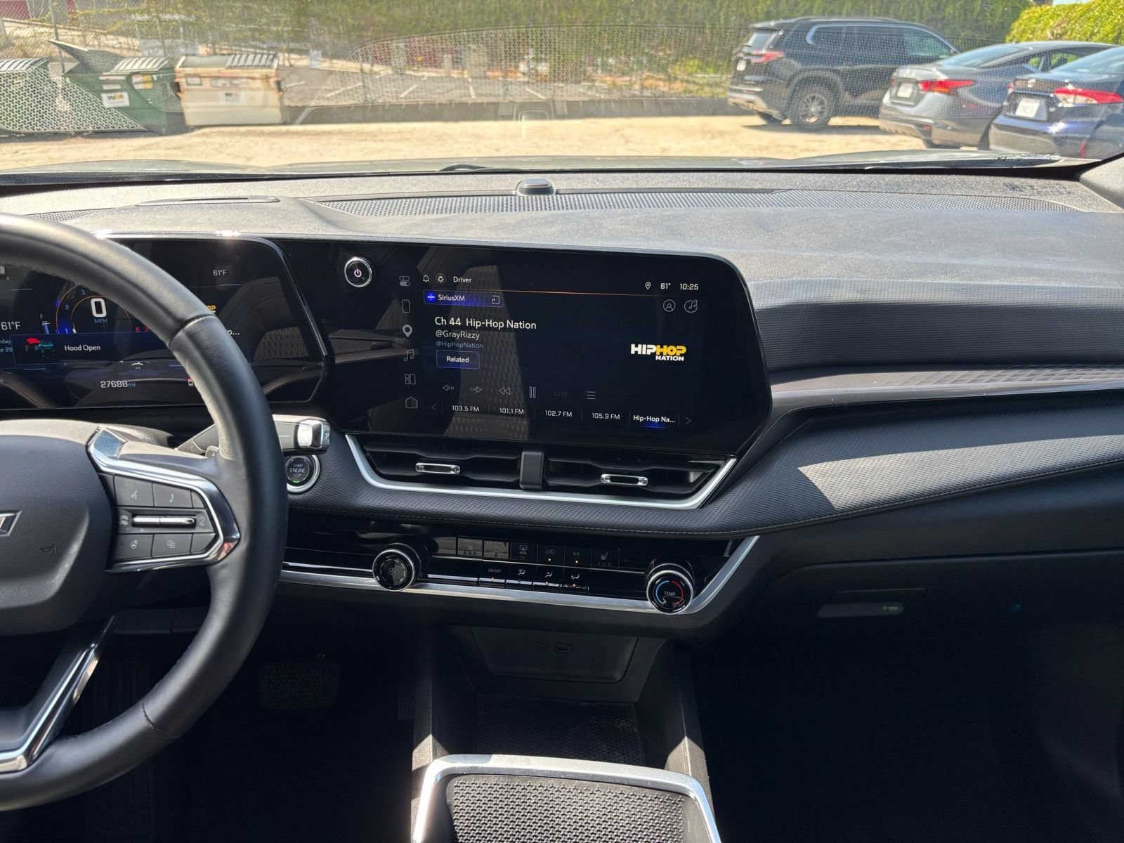 Used 2025 Chevrolet Equinox LT FWD image 17