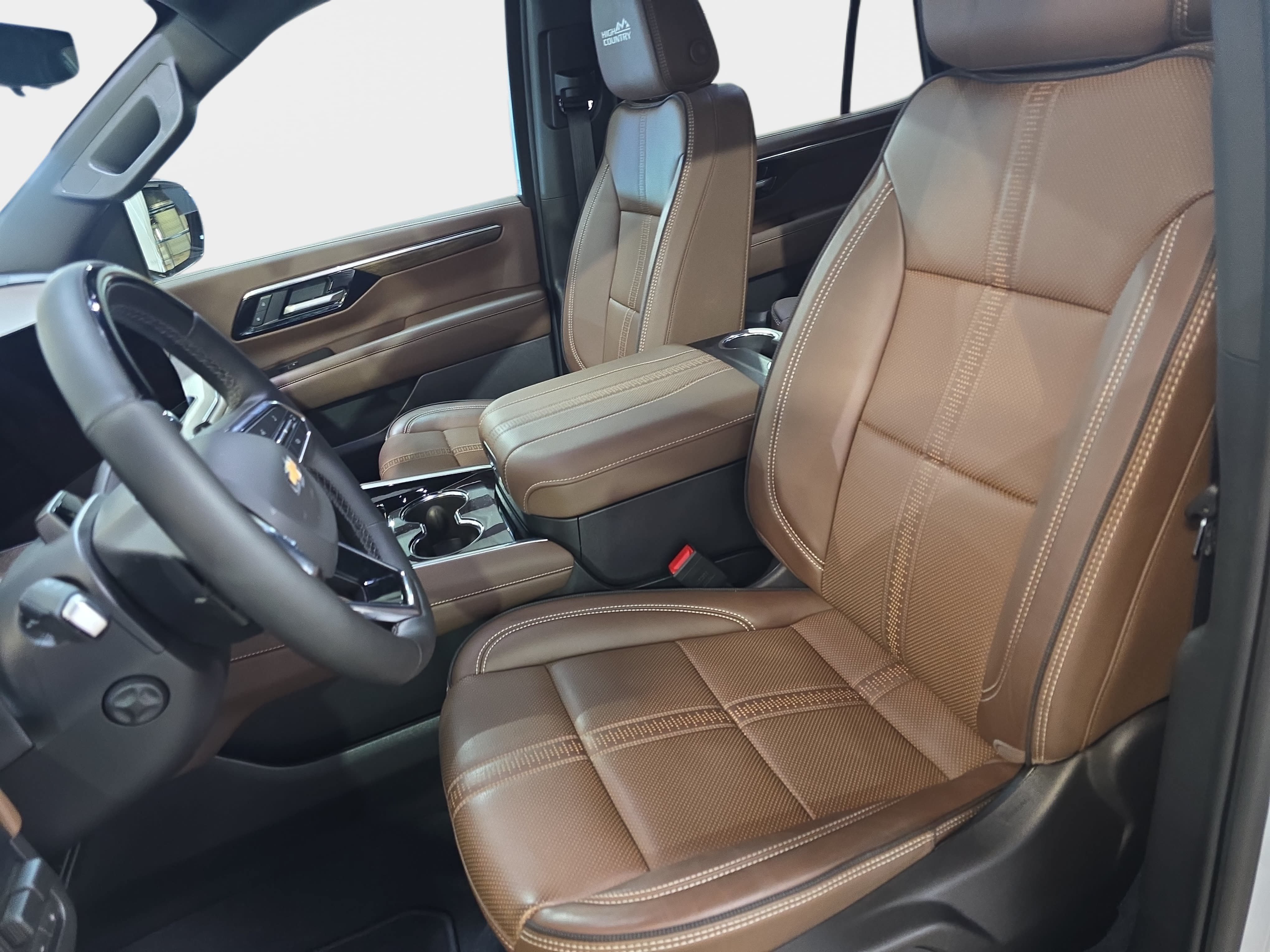 Used 2026 Chevrolet Tahoe High Country AWD/4WD image 12