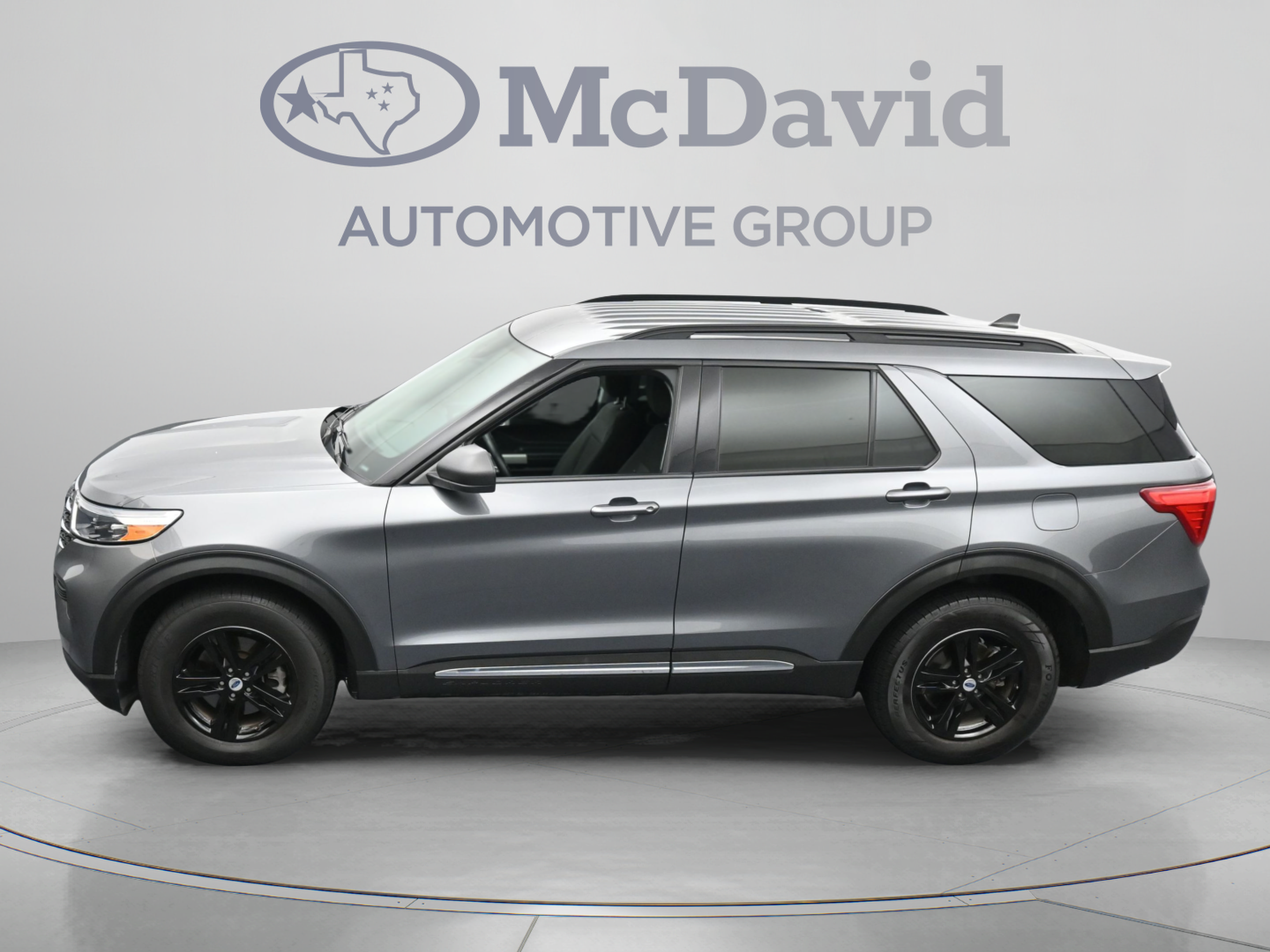 Used 2022 Ford Explorer XLT w/ Class IV Trailer Tow Package AWD/4WD image 36