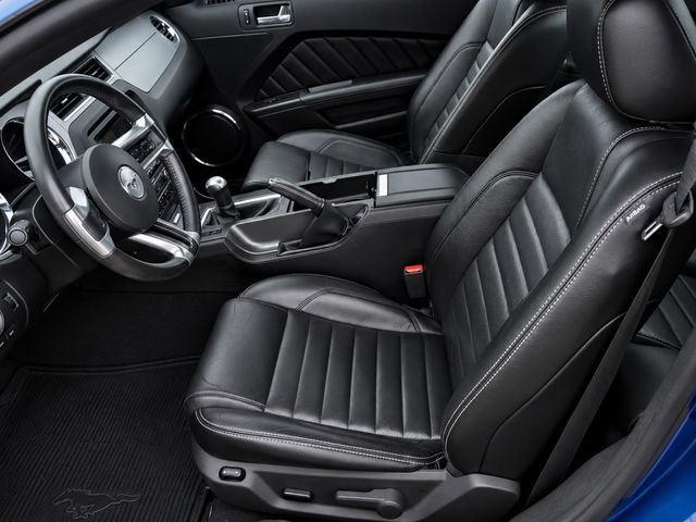 Used 2010 Ford Mustang GT RWD image 5