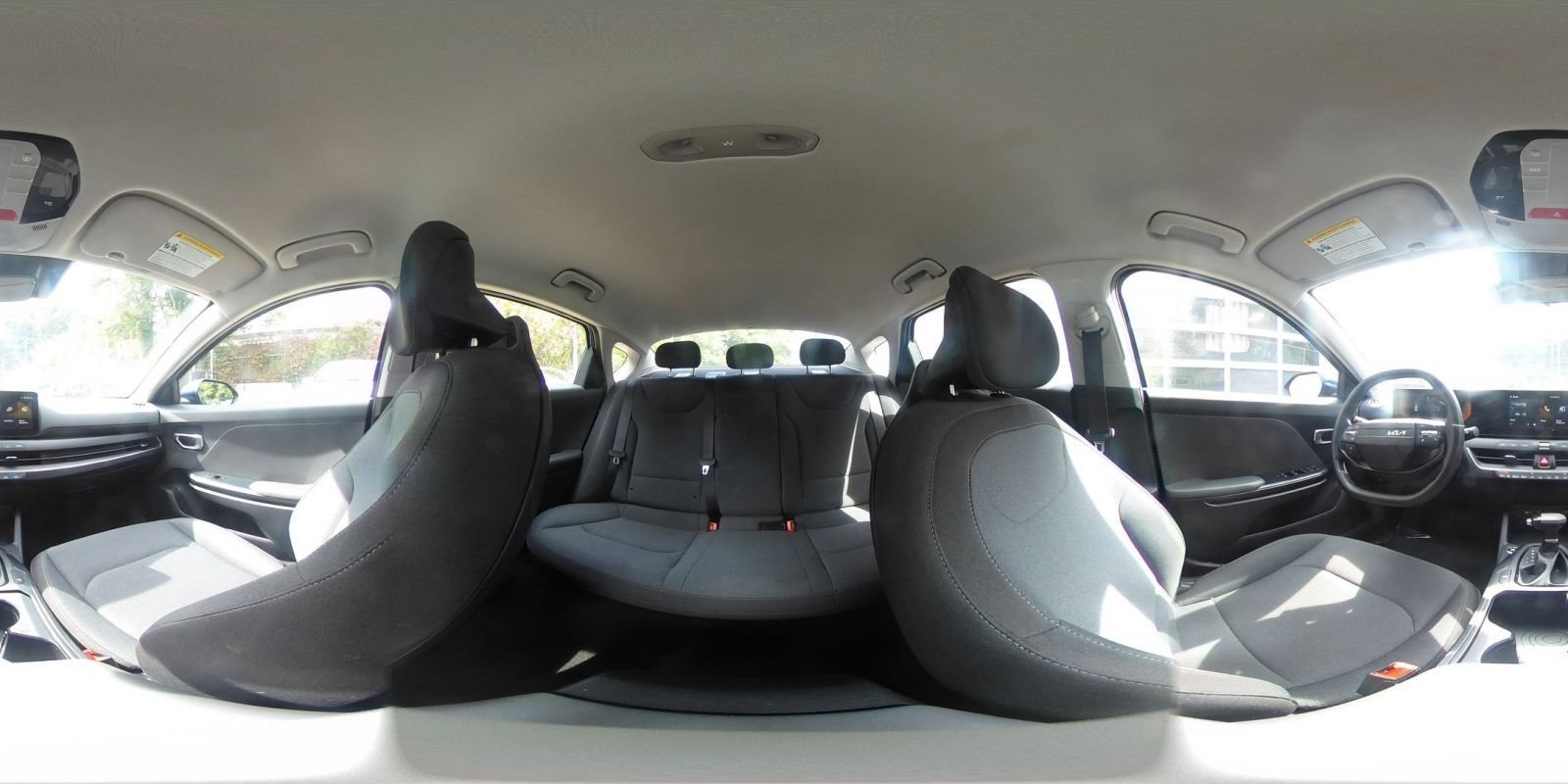 Used 2025 Kia K4 FWD image 40