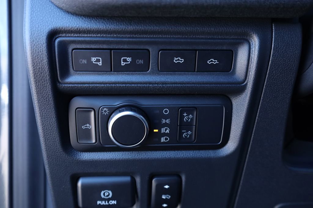 Used 2022 Ford F150 Lightning Lariat image 26