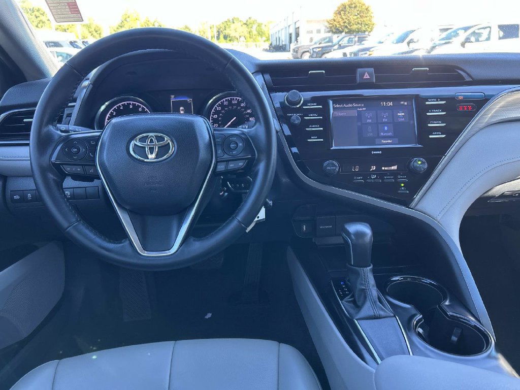 Used 2020 Toyota Camry SE FWD image 17