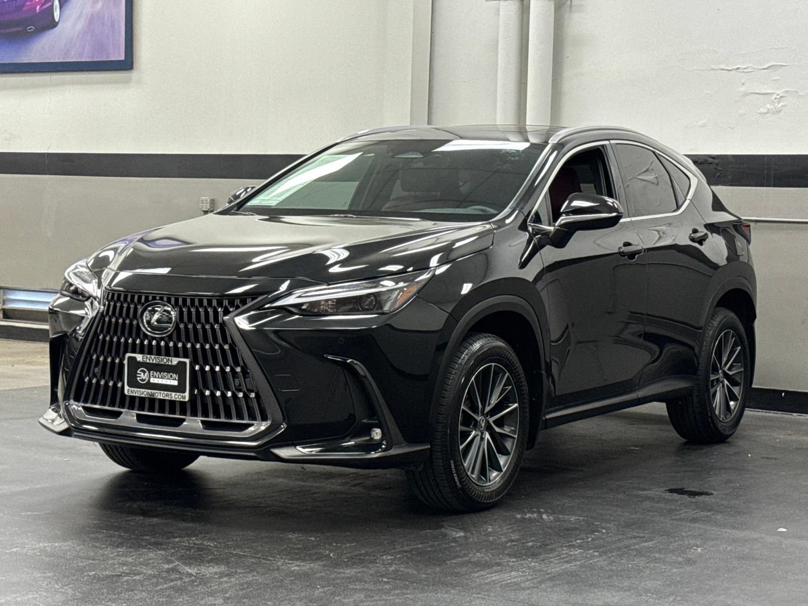 Used 2025 Lexus NX 250 FWD image 5