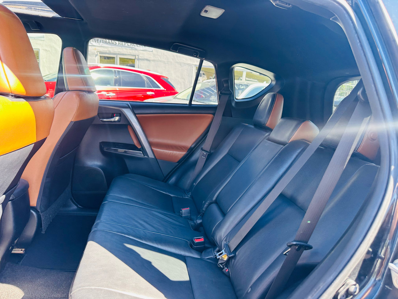 Used 2016 Toyota RAV4 SE image 26