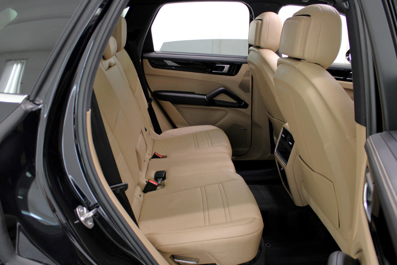 Used 2019 Porsche Cayenne image 44
